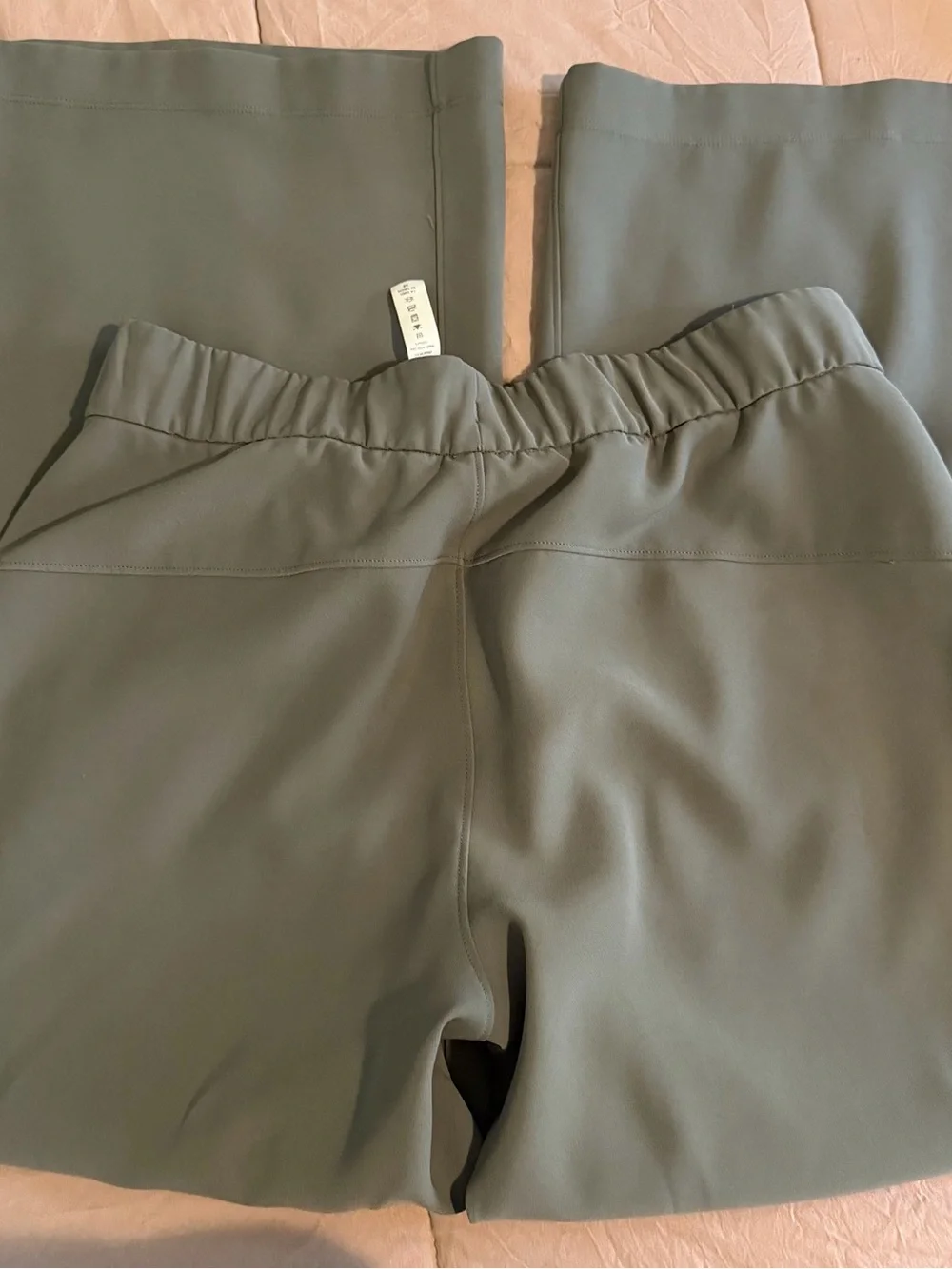 lululemon athletica On the Fly Wide-Leg 7/8 Pant - Grey Sage